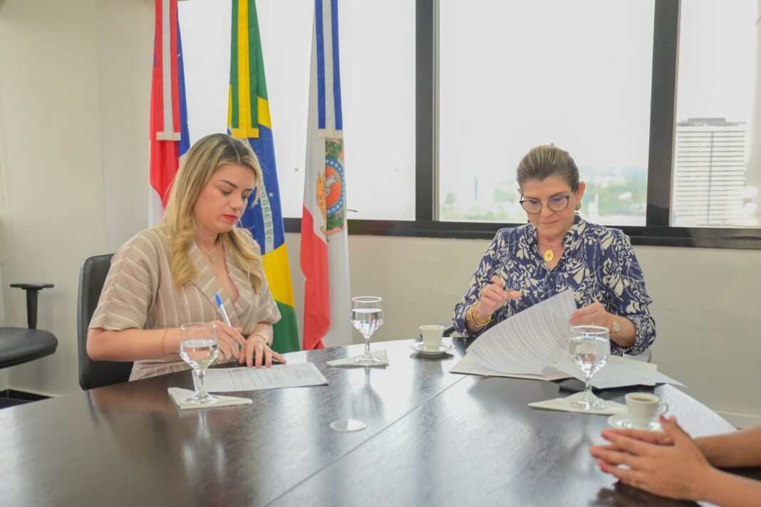 Sejusc_Assinatura de Termo de Cooperação_Fotos-Divulgação TJAM (1)