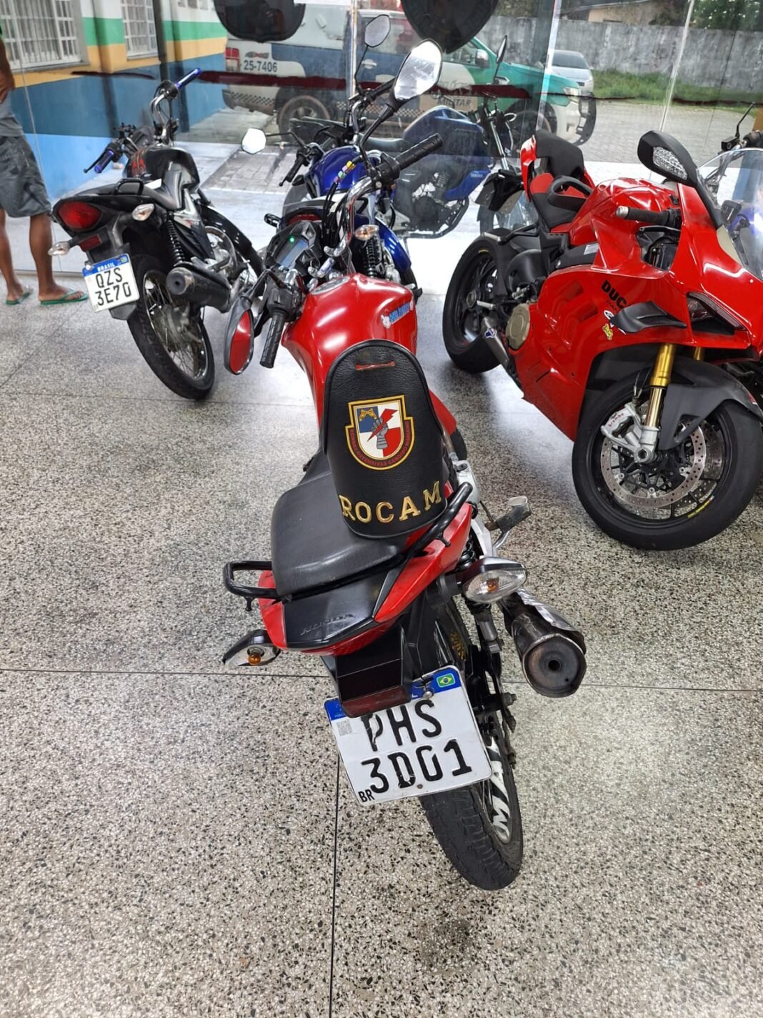 PMAM_AULTERAÇÃO_DE VEÍCULO_MANDADO_DE_PRISAÕ_ROCAM
