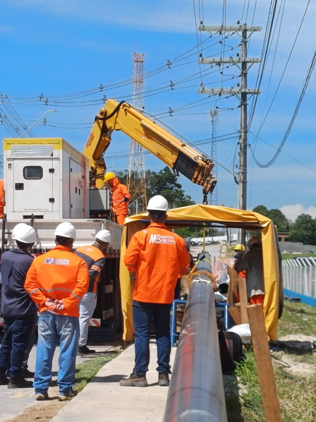 CIGÁS_Desfile de tubos usados na construção da rede de distribuição de gás natural_Crédito da foto_Divulgação Cigás