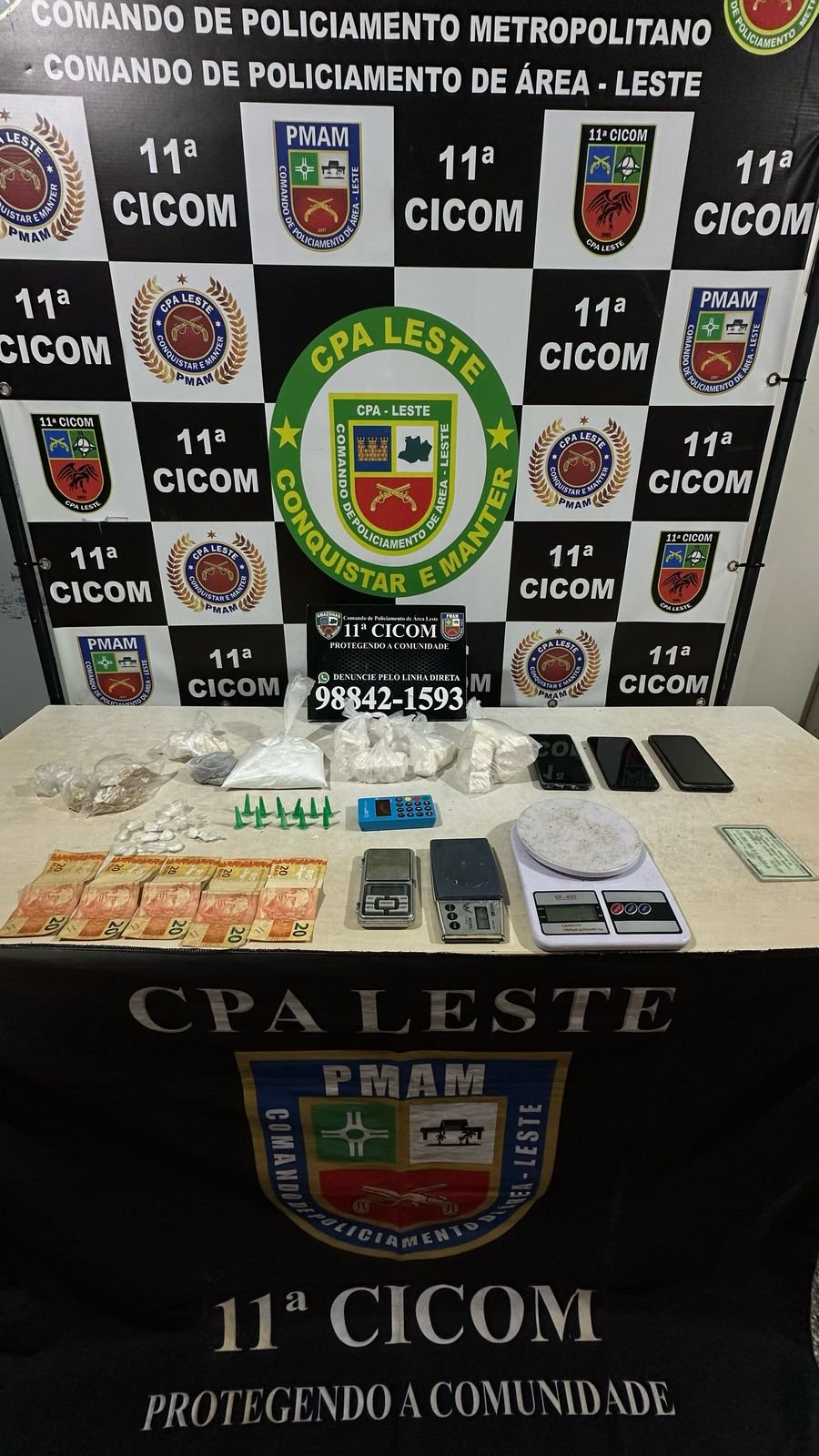 PMAM_11ªCICOM_PRENDE_TRIO_COM_MAIS_DE_1K_DROGAS-FOTO_DIVULGAÇÃO_PMAM.jpg