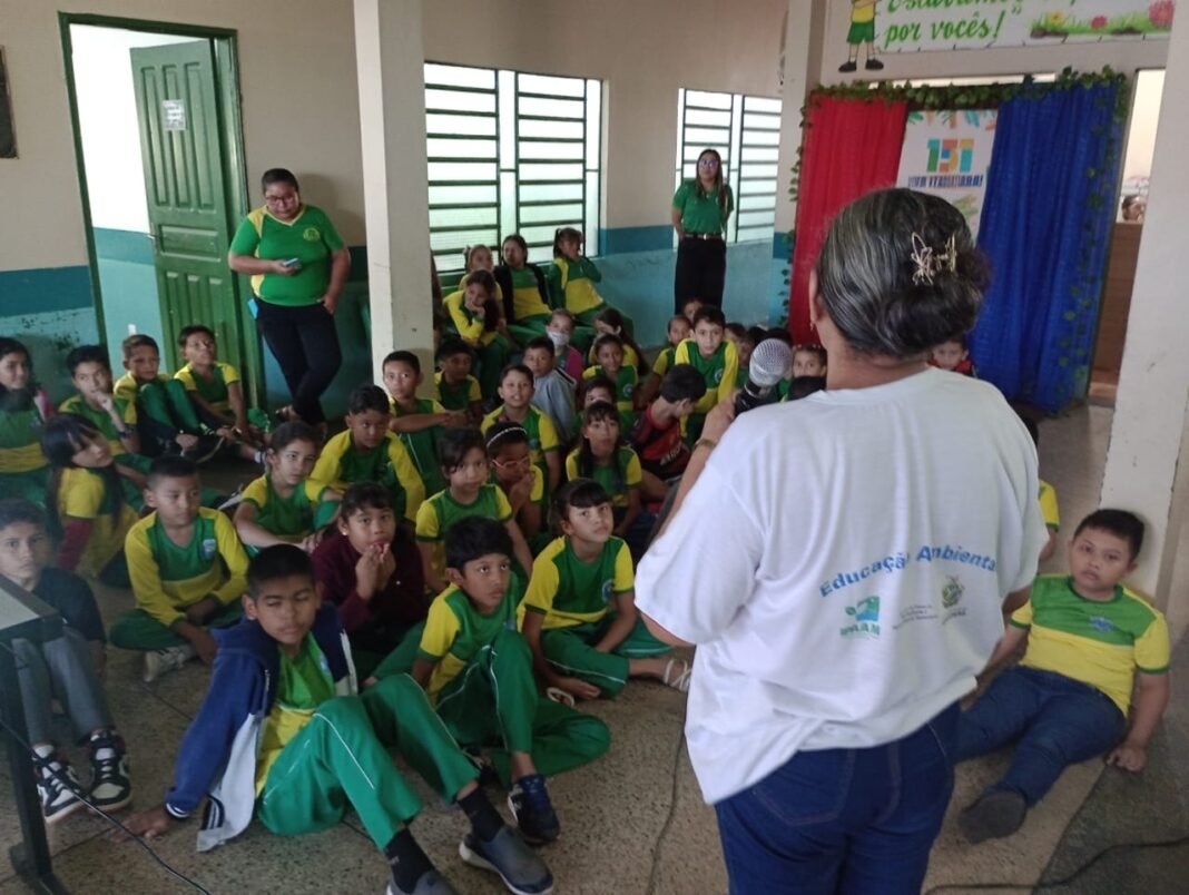 Palestra de Educação Ambiental_Foto 1 - 24-04-2025