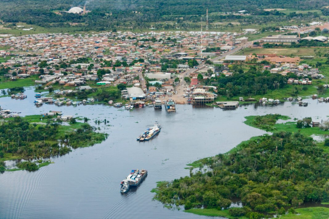 aerial-view-of-the-region-around-manaus-amazonas-2025-10-16-23-37-03-utc