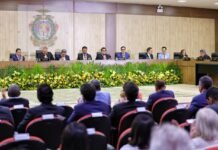 Presidente do TCE-AM compõe mesa de honra na cerimônia da Medalha da Ordem do Mérito Judiciário do TJAM