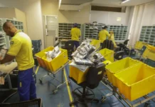 Correios aprovam demissão voluntária e fechamento de agências