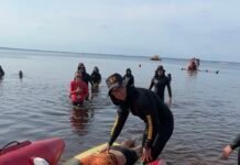 Corpo de Bombeiros do Amazonas simula resgate de vítima de afogamento no Rio Negro