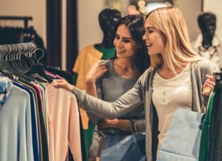 Fecomércio AM divulga horário de funcionamento do comércio para o feriado