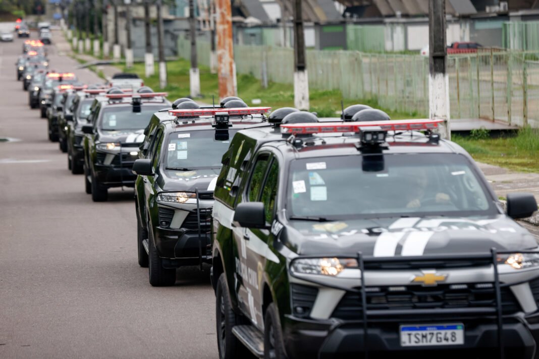 Entrega de viaturas para PC_Foto_Alex Pazuello_Secom 1