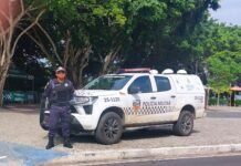 PMAM captura foragido da Justiça após abordagem a veículo suspeito na Ponta Negra