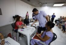 Wilson Lima entrega 2.500 novos cartões do Auxílio Estadual Permanente para beneficiários de Manaus