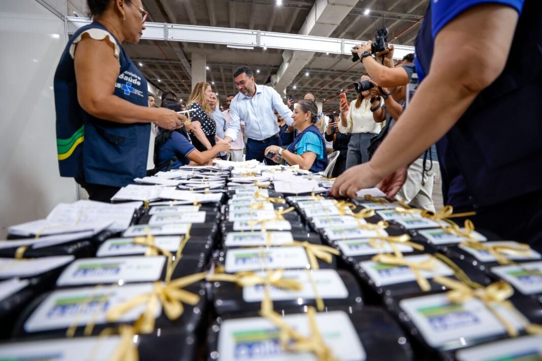 SECOM__ENTREGA OCULOS_FOTO_ALEX PAZUELLO