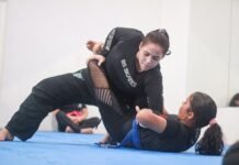 Vila Aberta Para Todos reúne mulheres em aulão de Defesa Pessoal Feminina