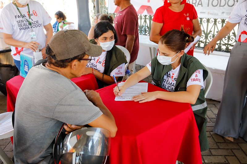 SES-AM inicia Dezembro Vermelho com Ações de Testagem e Distribuição de Insumos, no Centro de ManausFoto AntônioLima (3)