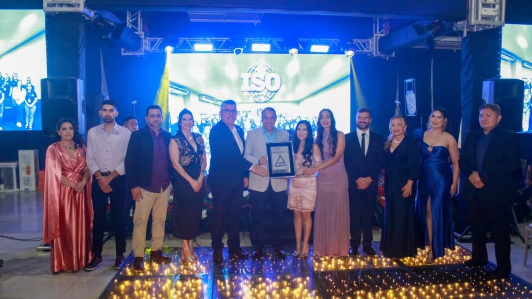 WhatsApp Image 2025-12-05 at 17.27.32