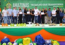 Nos 44 anos de Rio Preto da Eva, governador Wilson Lima entrega 117 títulos definitivos