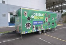 Castramóvel da Sepet realiza agendamento para castração de cães e gatos no bairro Santo Antônio