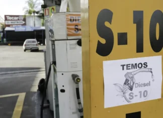 Pacote para conter alta dos combustíveis inclui subsídios e isenções