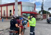 Operação de trânsito retira motocicletas irregulares das ruas da zona Leste