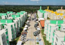 Prefeito Renato Junior entrega mobílias às famílias do residencial Morar Melhor 15 e reforça compromisso com política habitacional em Manaus