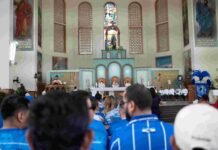 Festival de Parintins 2026: Missa tradicional reúne Caprichoso e Garantido em momento de união antes da disputa na arena