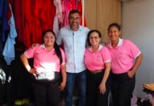 No aniversário de Barreirinha, Wilson Lima reencontra empreendedoras que transformaram seus negócios com o Crédito Rosa