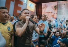 PDT reúne 2,7 mil pessoas, apresenta chapa completa e reforça aliança com David Almeida para 2026