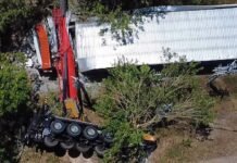 Guindaste tomba dentro da Honda e atinge rede de alta tensão em Manaus