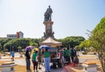 Praça da Saudade vira sala de aula a céu aberto para conservação do patrimônio histórico da capital