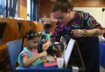 Prosamin+: No Mês das Crianças, UGPE promove oficina de pintura infantil no Residencial Mestre Chico Agência Amazonas