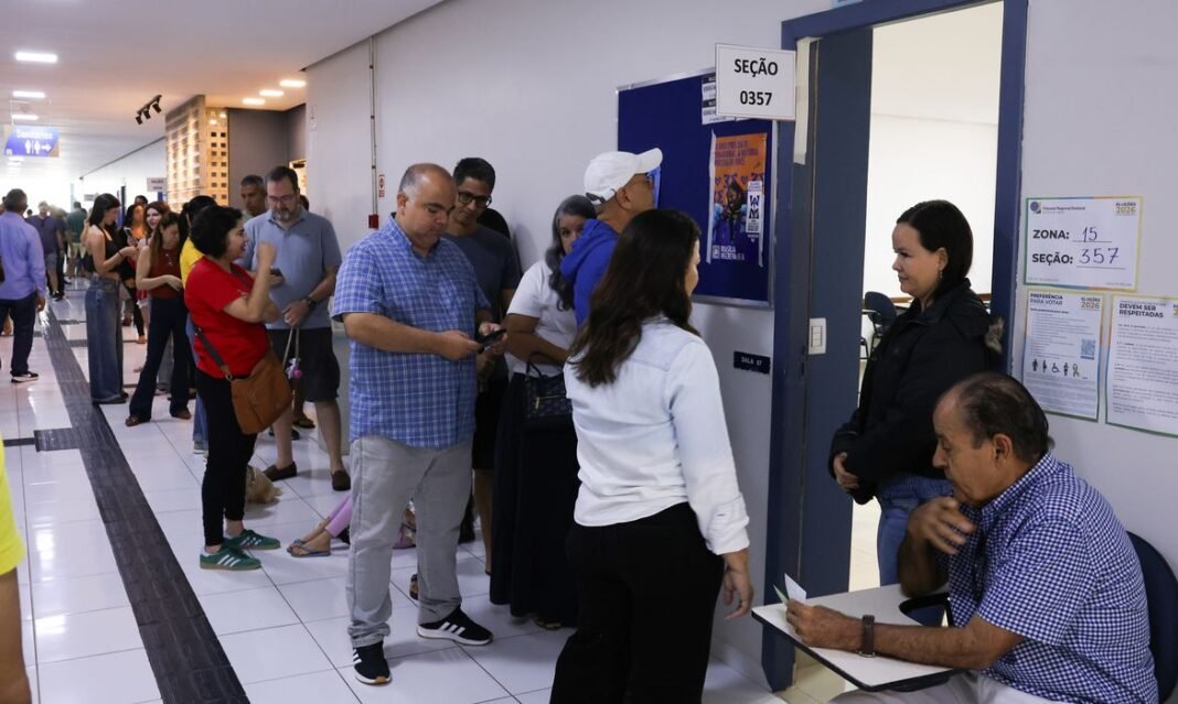 DF e mais 4 estados não tiveram locais de votação alterados Brasília – DF – 04/10/2026 - Votação do primeiro turno na UNIEURO ÁGUAS CLARAS. FOTO: Lula Marques/Agência Brasil.