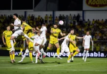 Com um a mais, Mirassol vence e complica Internacional no Brasileirão Com um a mais, Mirassol vence e complica Internacional no Brasileirão