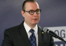 Zanin pede parecer da PGR e AGU sobre ação do PSD por 2º turno no Rio Brasília, DF 15/09/2023 O ministro Cristiano Zanin fala no seminário Combate à Desinformação e Defesa da Democracia termina nesta sexta-feira (15), no STF. Foto: Fabio Rodrigues-Pozzebom