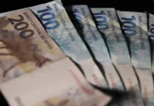Arrecadação federal cresce 5,62% em setembro e soma R$ 239,4 bilhões Dinheiro, Real Moeda brasileira