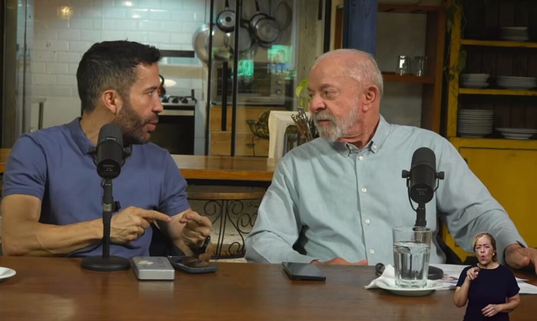 Lula participa de live do “exército” e estimula ida de idosos às urnas Lula e Janones falam com o maior exército democrático do mundo. Printscreen/ Lula/ Youtube