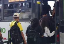 Prefeituras e estados devem garantir transporte gratuito no 2° turno Agência Brasil / EBC
