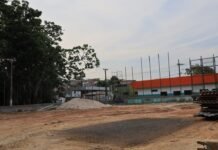 Prefeitura de Manaus avança na reforma do Campo do Castanheira e prepara espaço de esporte e lazer para moradores da zona Leste Prefeitura de Manaus